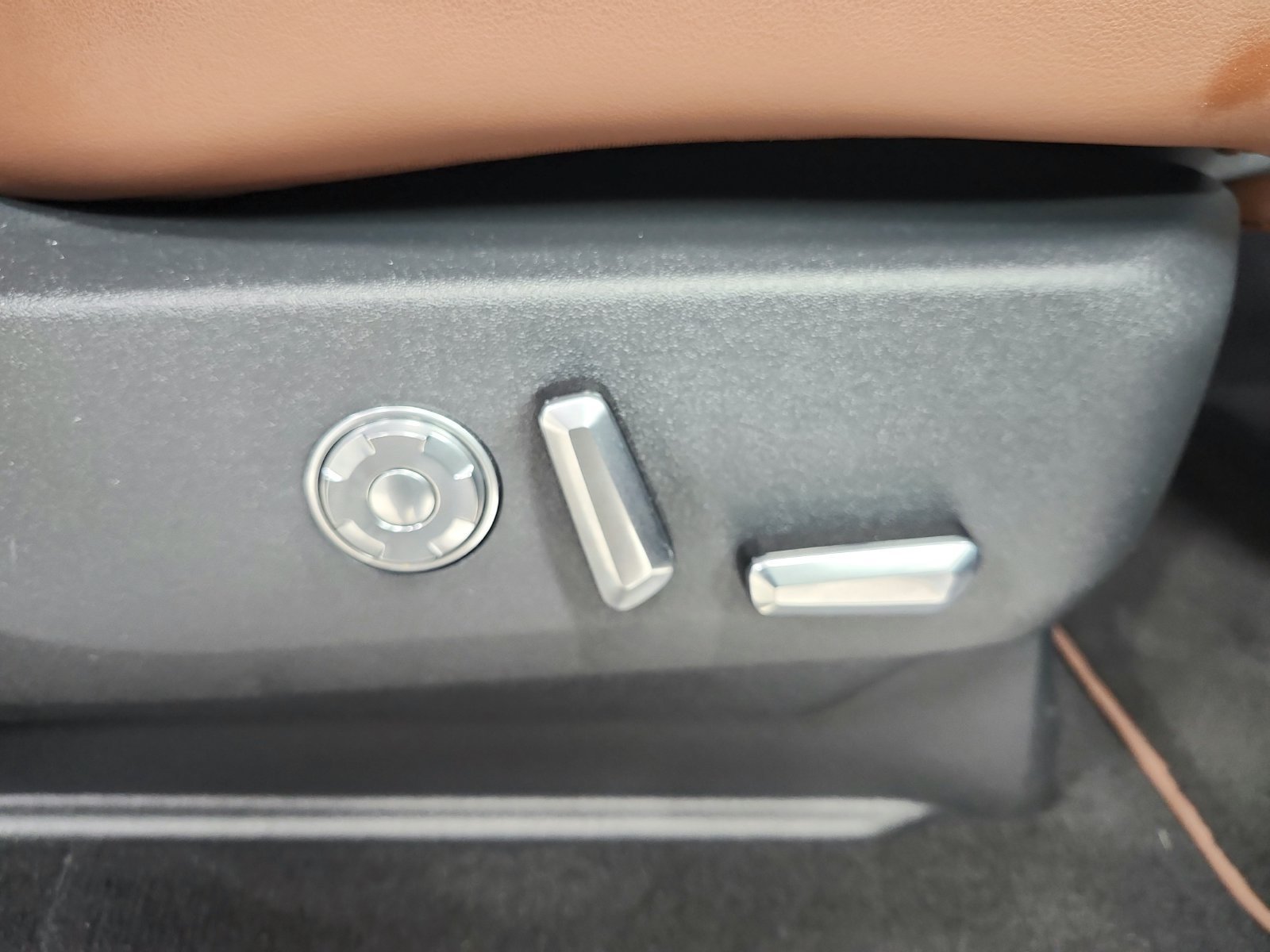 Used 2025 Lincoln Navigator Reserve AWD/4WD image 41