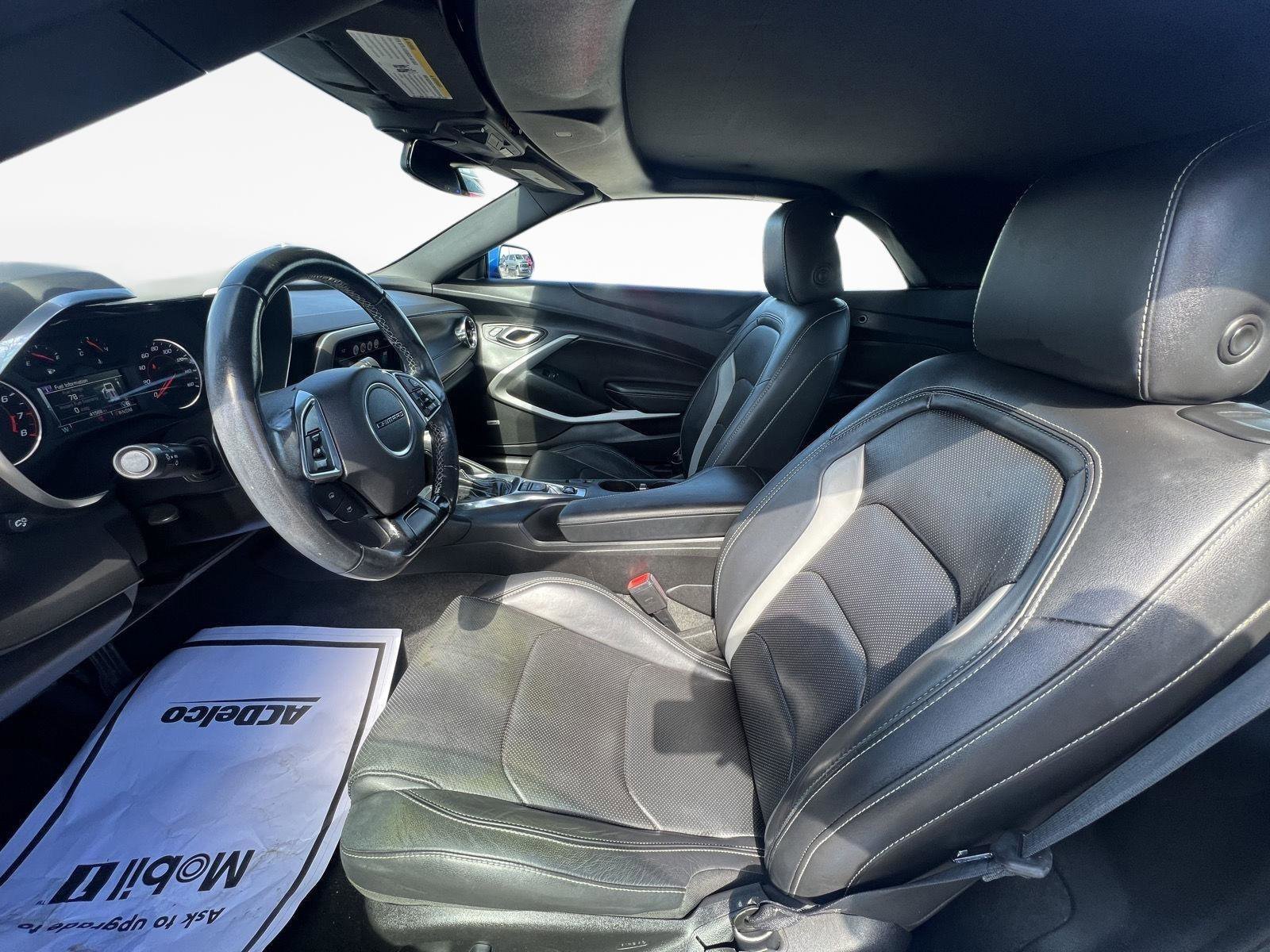 Used 2018 Chevrolet Camaro LT w/ RS Package image 14