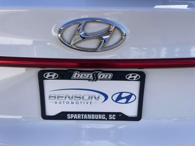 Certified 2023 Hyundai Santa Fe SEL w/ Premium Package FWD image 9