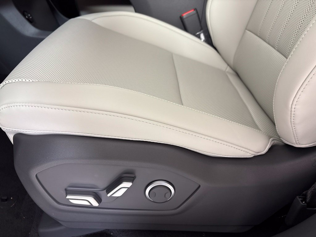 New 2027 Hyundai Santa Fe SEL FWD image 15