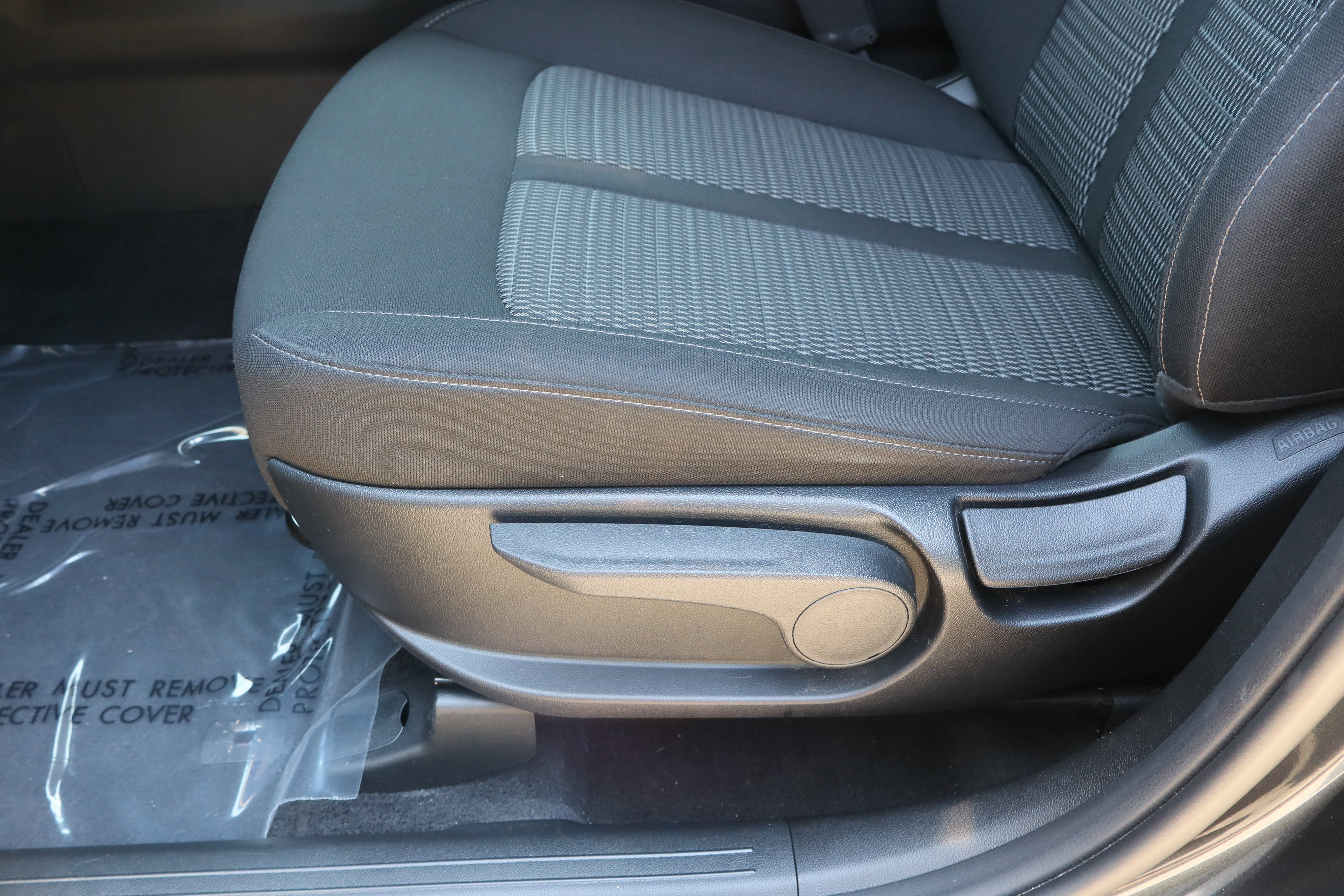 Used 2025 Kia Sorento LX image 9