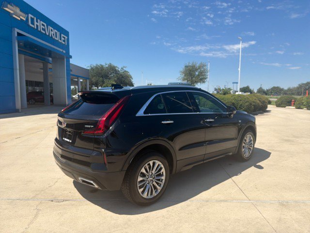 Used 2025 Cadillac XT4 Premium Luxury FWD image 15