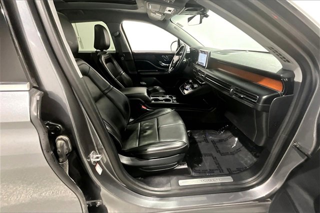 Used 2021 Lincoln Corsair Reserve w/ Equipment Group 201A image 27