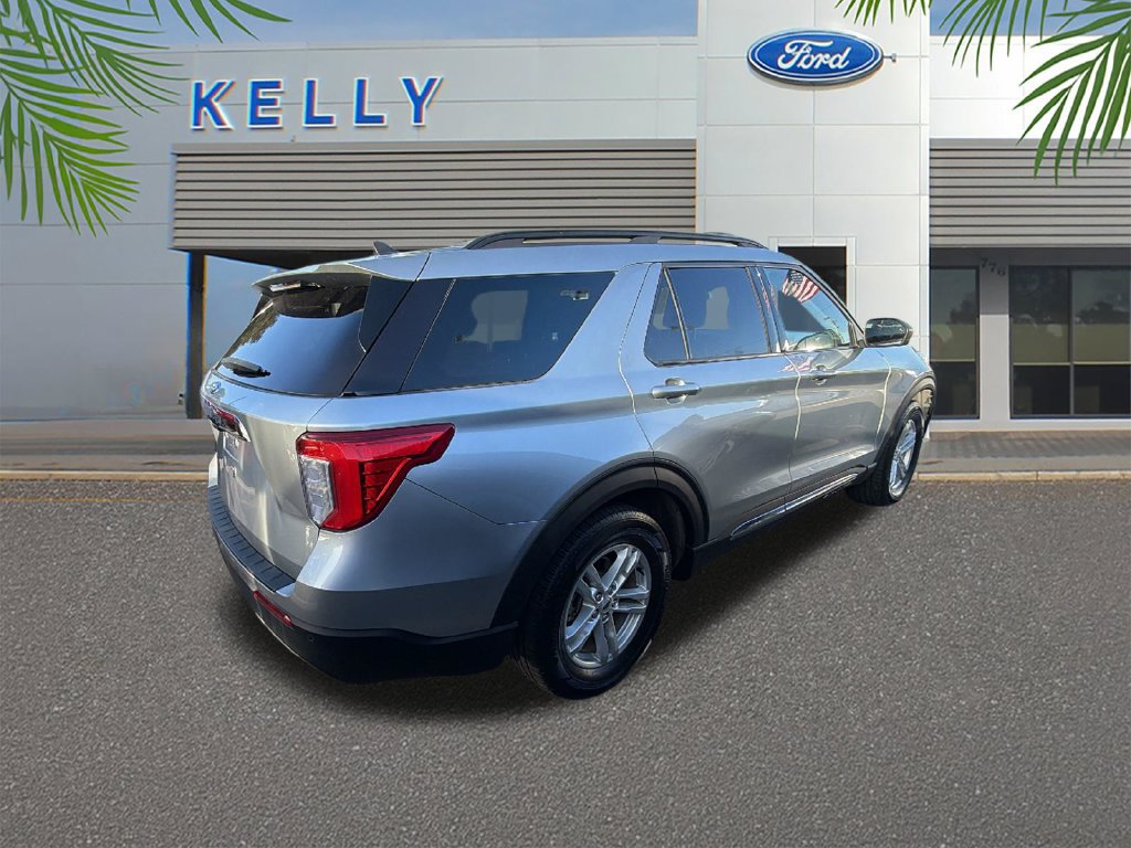 Certified 2023 Ford Explorer XLT w/ Equipment Group 202A RWD image 4