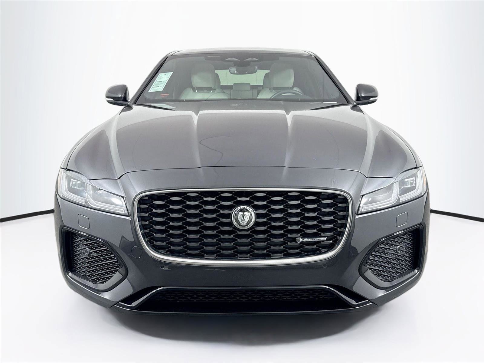 Used 2024 Jaguar XF R-Dynamic SE image 9