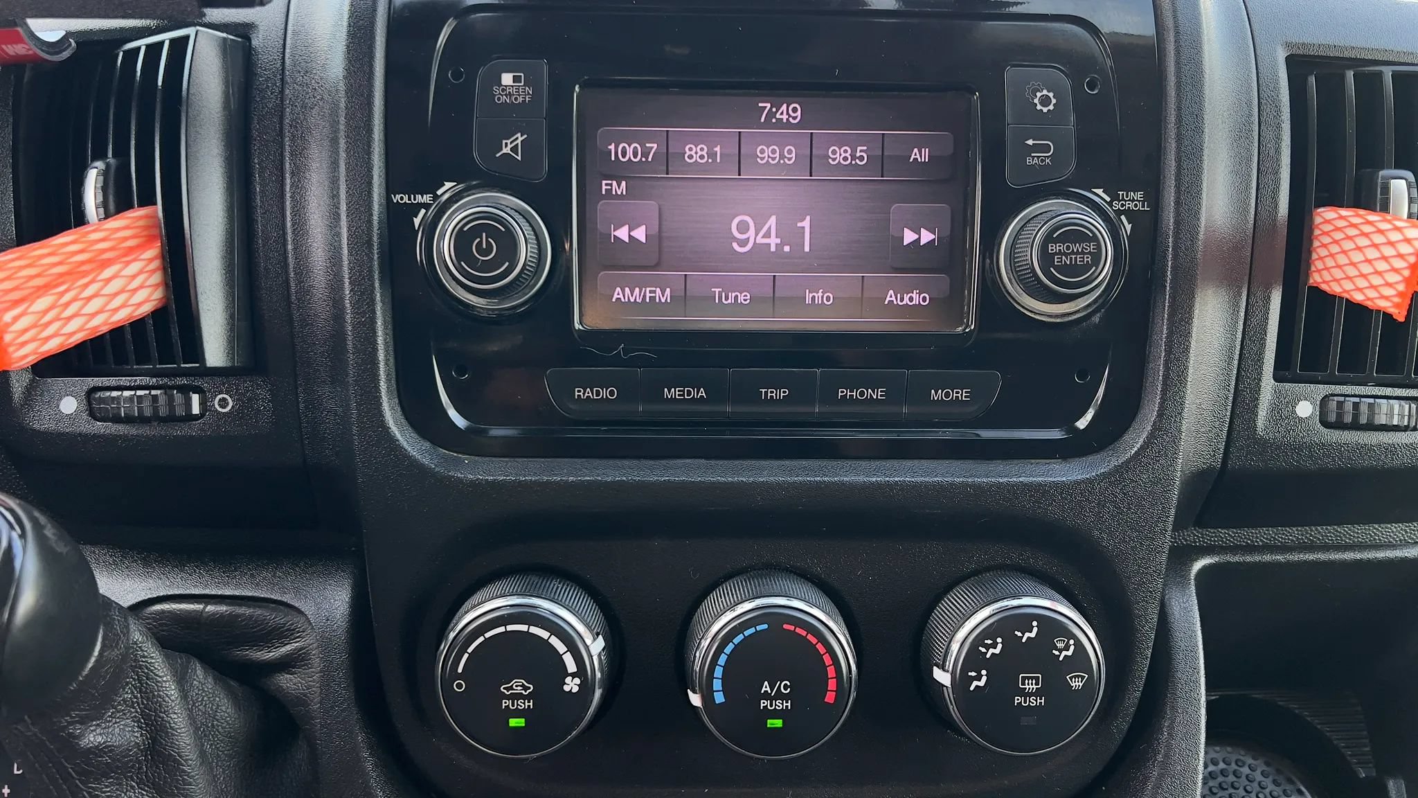 Used 2021 RAM ProMaster 3500 FWD image 25