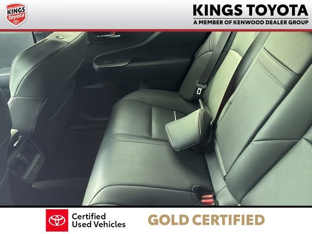 Used 2023 Toyota Crown AWD/4WD image 11