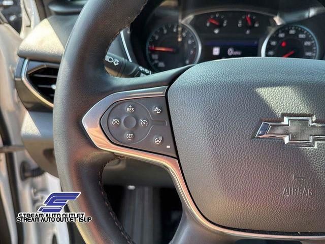 Used 2023 Chevrolet Traverse RS image 43