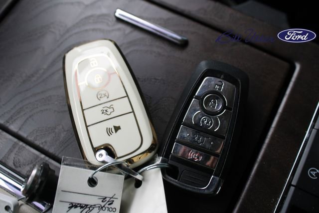 Used 2021 Lincoln Navigator Reserve w/ Luxury Package AWD/4WD image 11