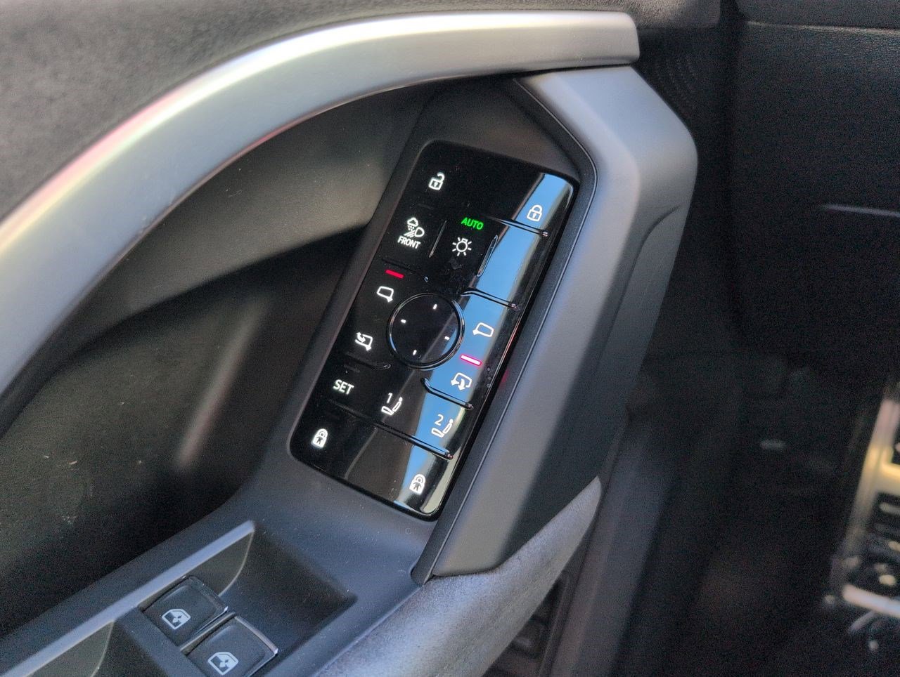 New 2025 Audi SQ5 Premium Plus image 14