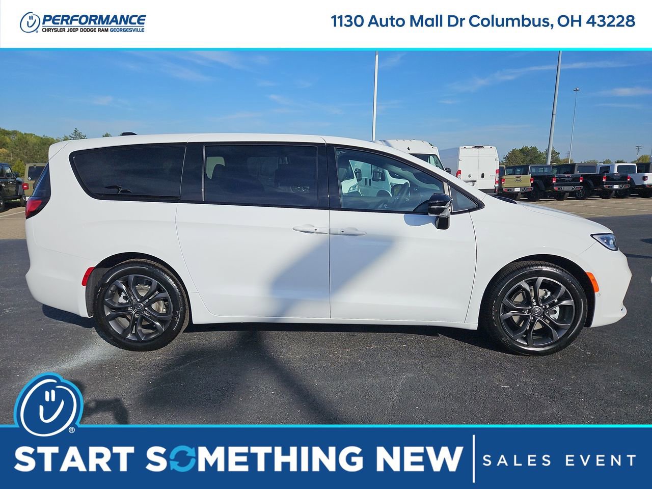 New 2026 Chrysler Pacifica Select image 8