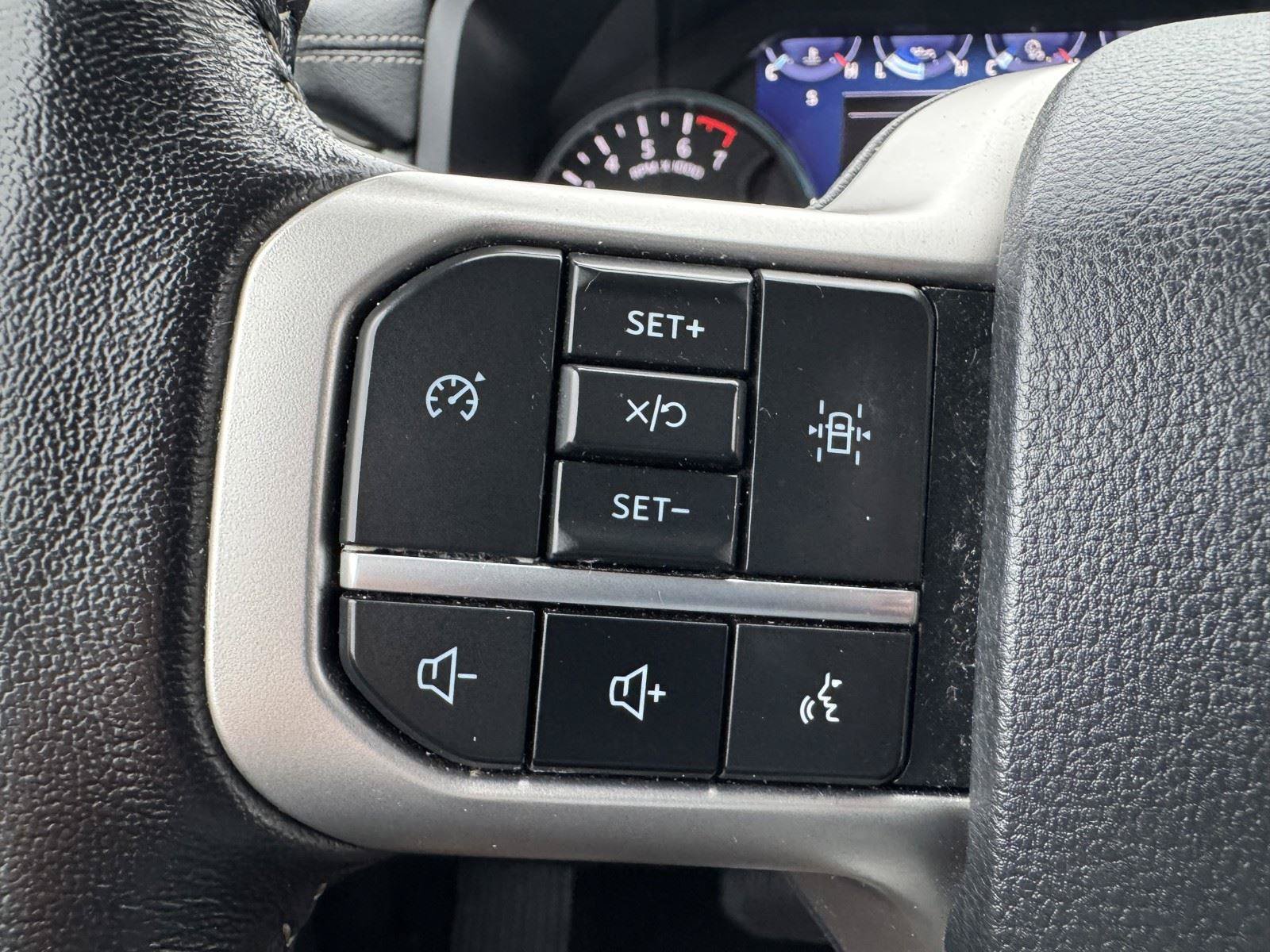 Used 2024 Ford Expedition XLT AWD/4WD image 23