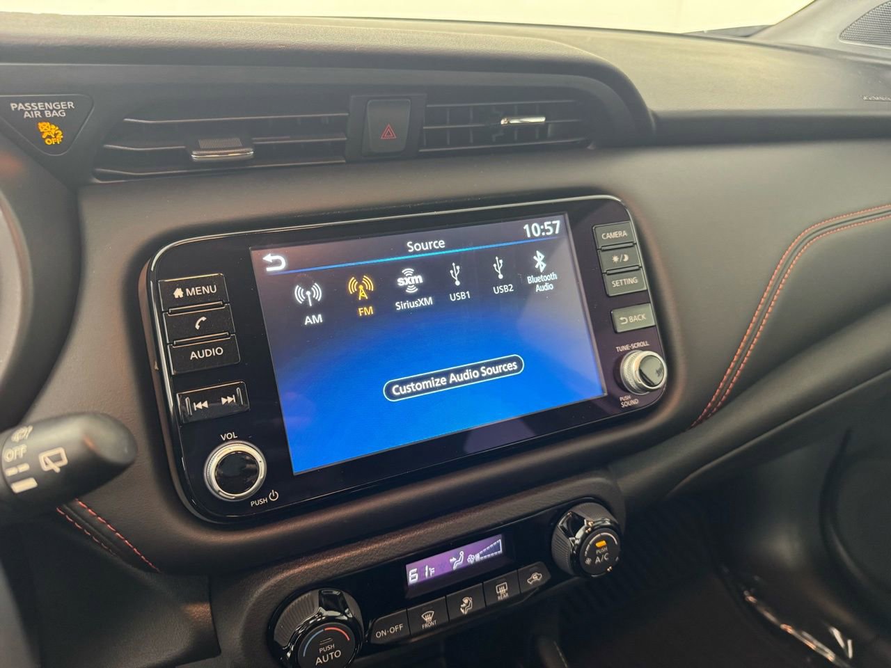 Used 2024 Nissan Kicks SR image 13