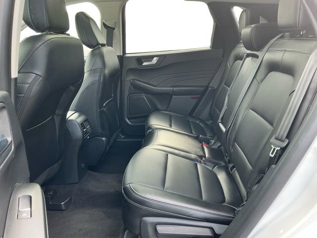 Used 2022 Ford Escape Titanium image 16