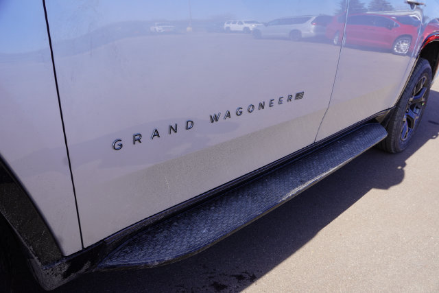 New 2026 Jeep Grand Wagoneer L Limited w/ Convenience Group I AWD/4WD image 10