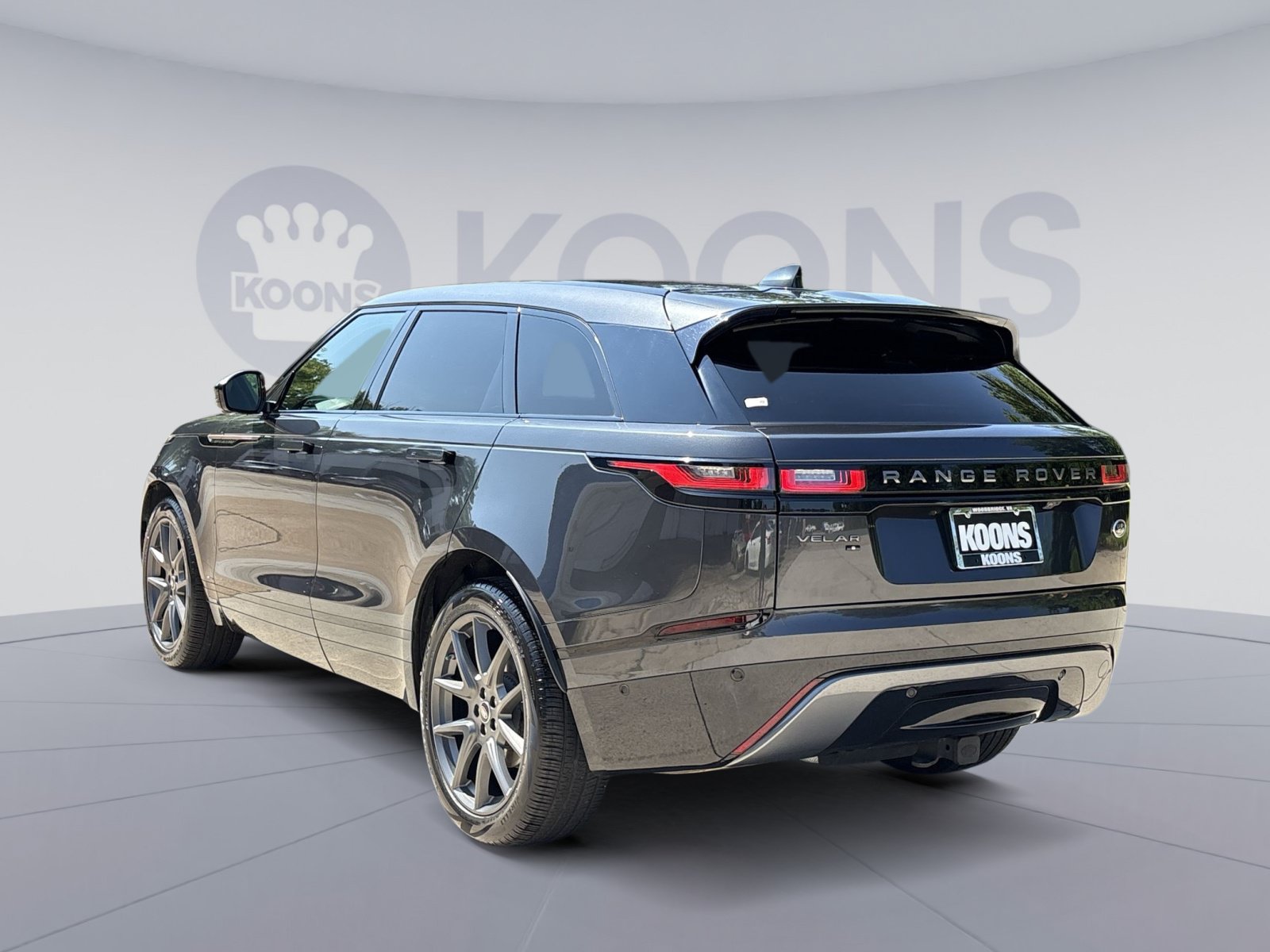 Used 2021 Land Rover Range Rover Velar R-Dynamic S AWD/4WD image 4