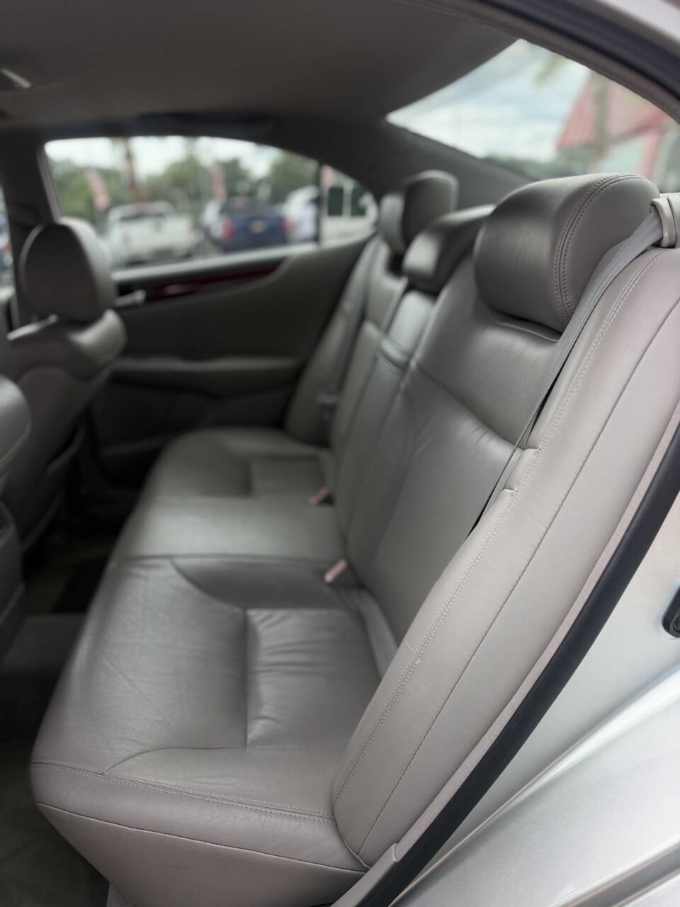 Used 2003 Lexus ES 330 FWD image 16