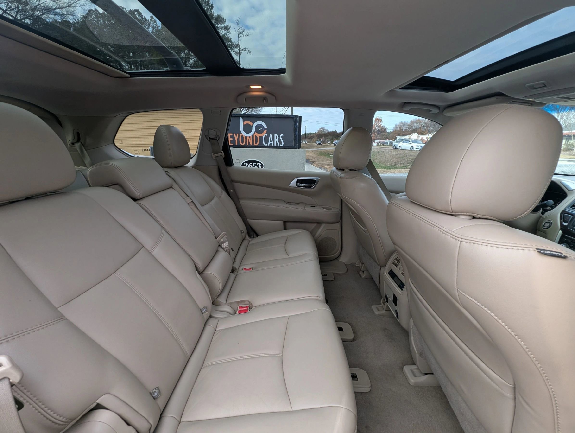 Used 2014 Nissan Pathfinder SL w/ SL Premium Package FWD image 39