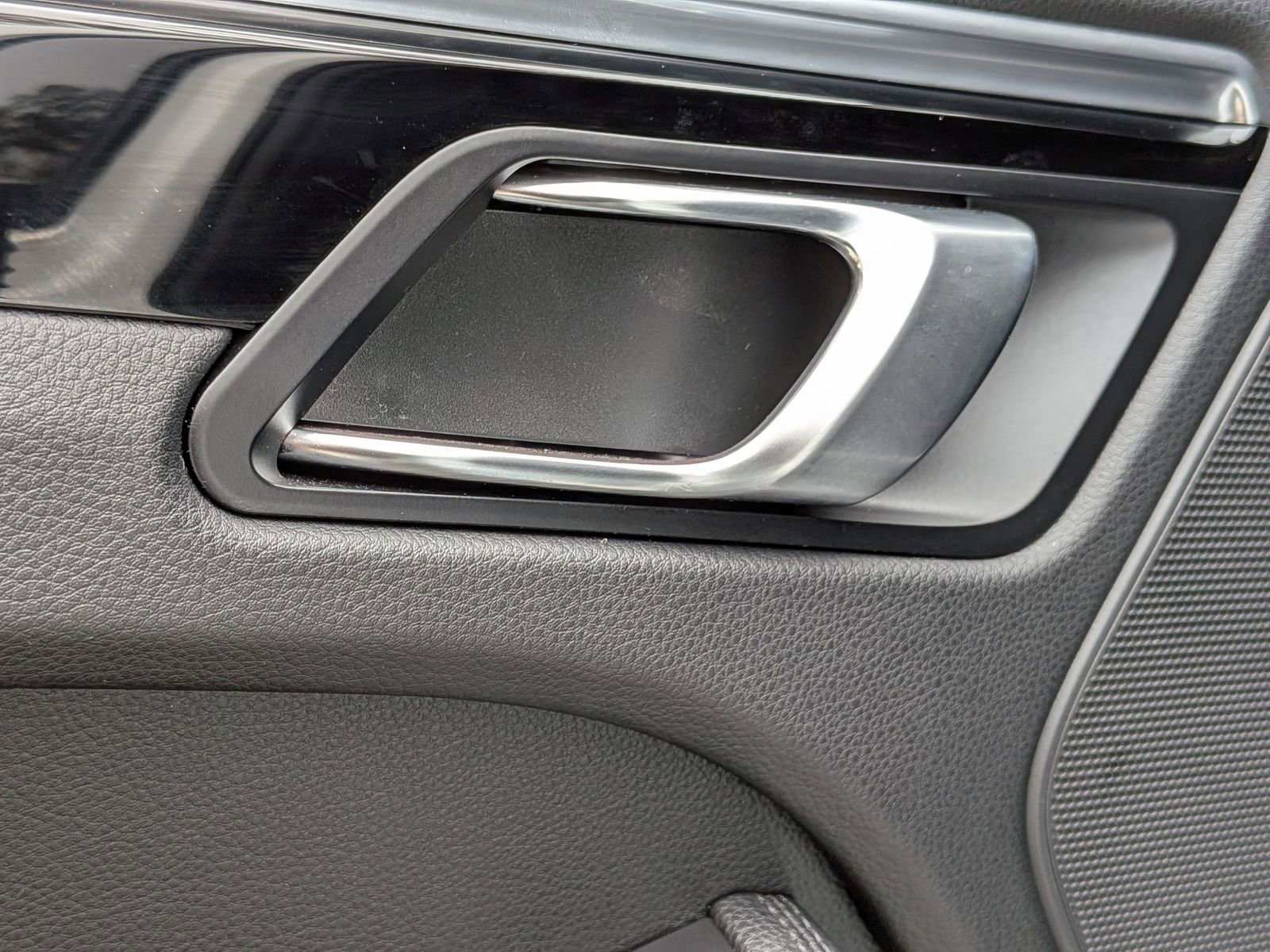 Used 2021 Porsche Macan S image 28