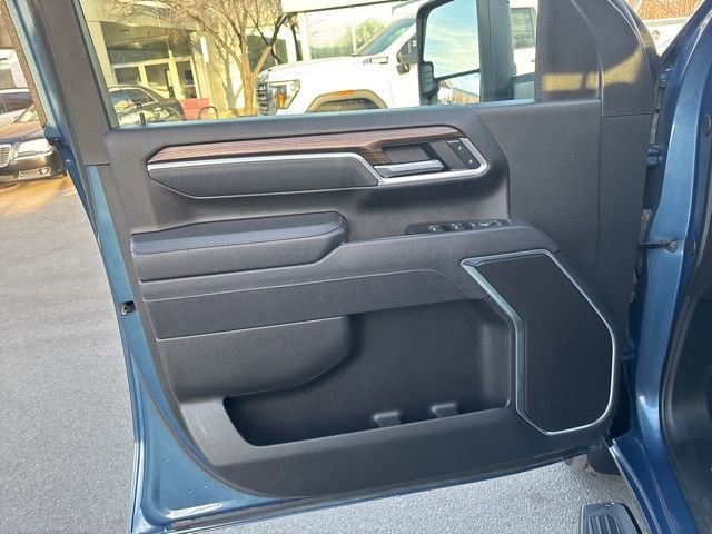 Used 2025 Chevrolet Silverado 2500 LT w/ Convenience Package image 11