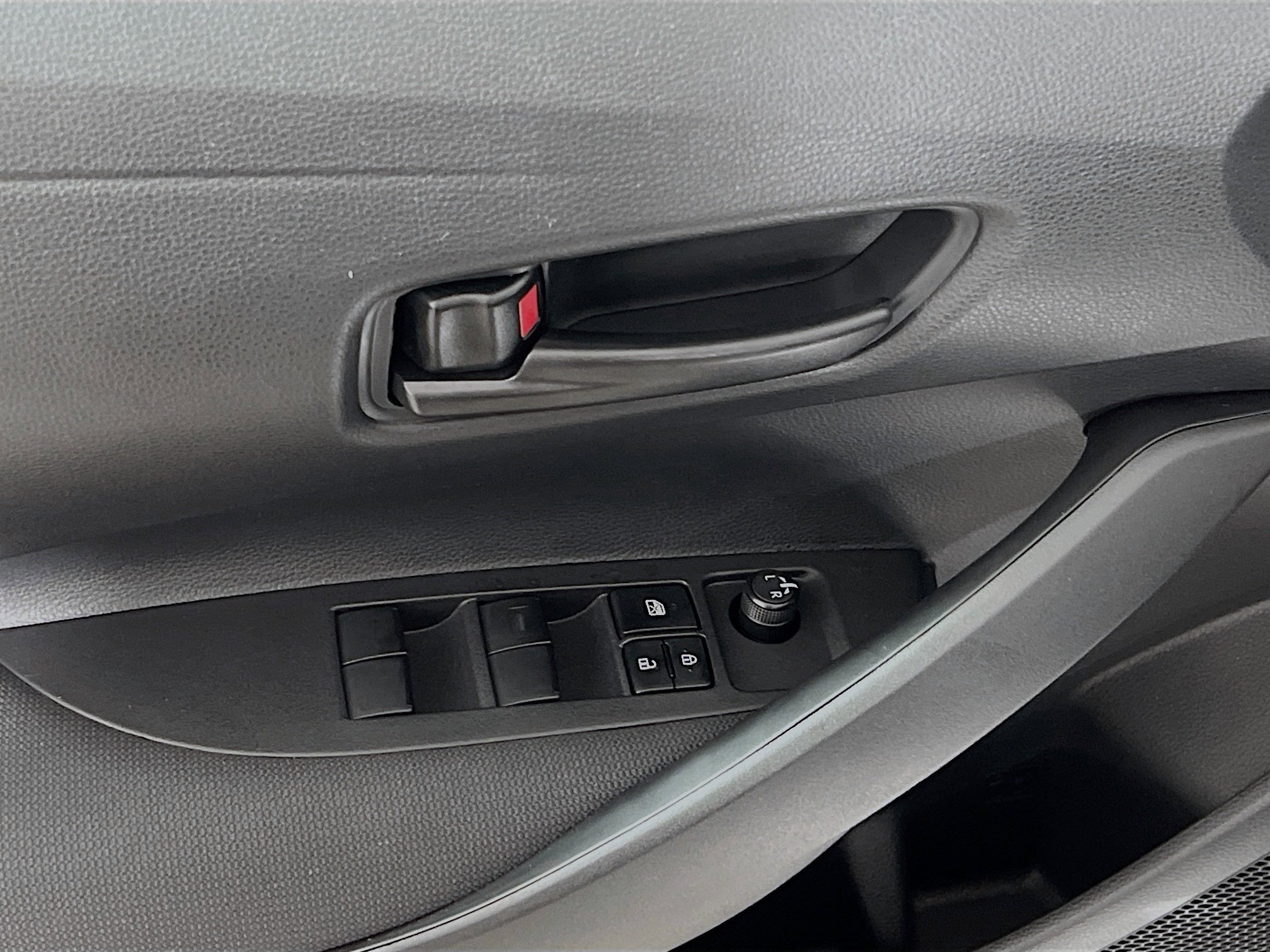 Used 2025 Toyota Corolla LE image 17