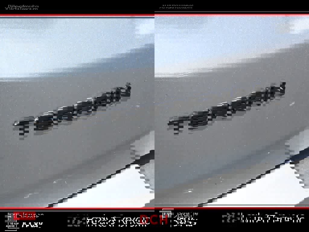 Used 2023 GMC Terrain SLE w/ Elevation Edition image 7