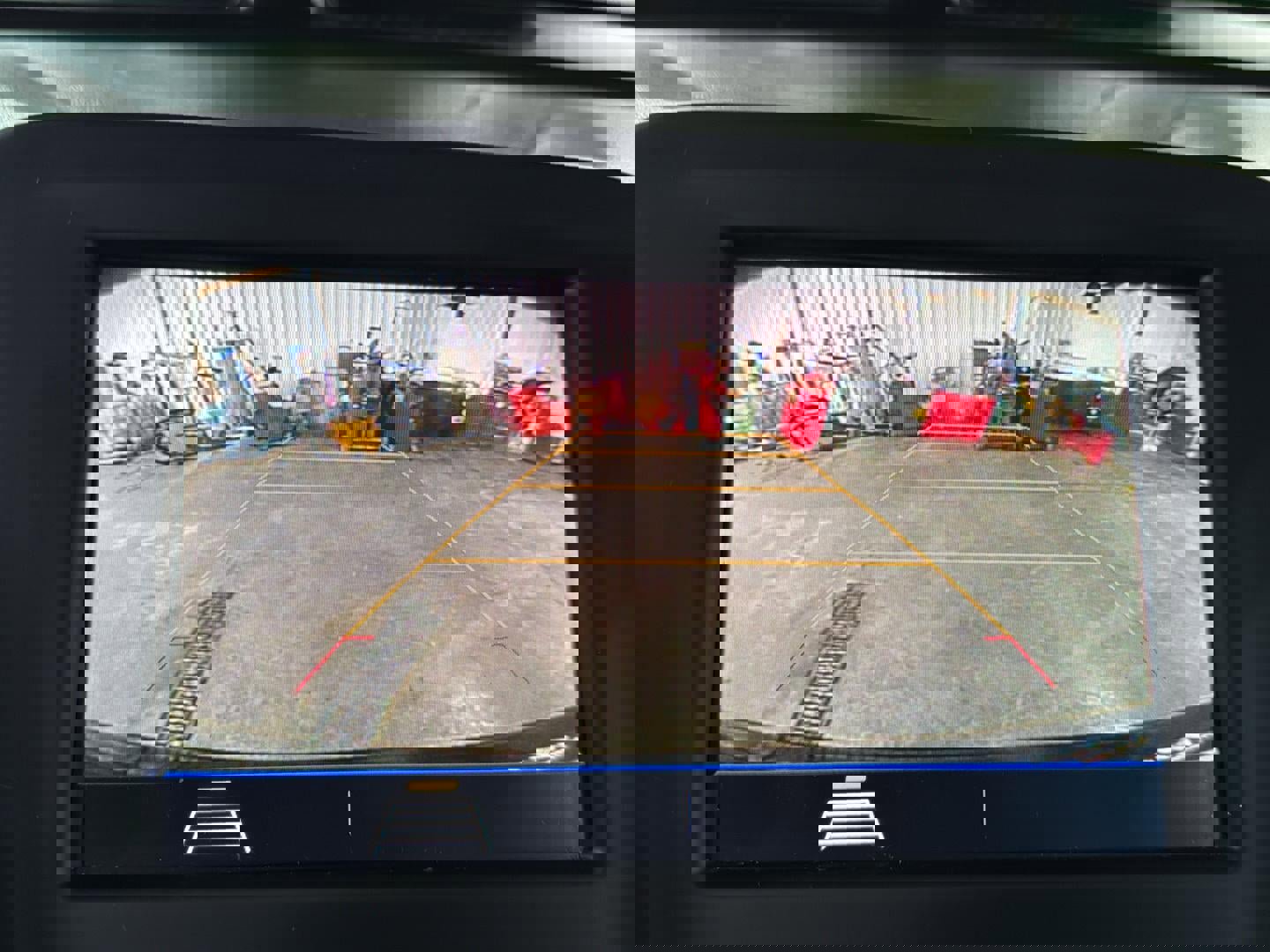 Used 2021 Chevrolet Equinox LS image 17