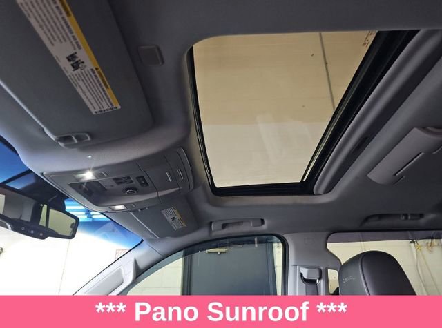 Used 2018 GMC Yukon Denali w/ Open Road Package image 8