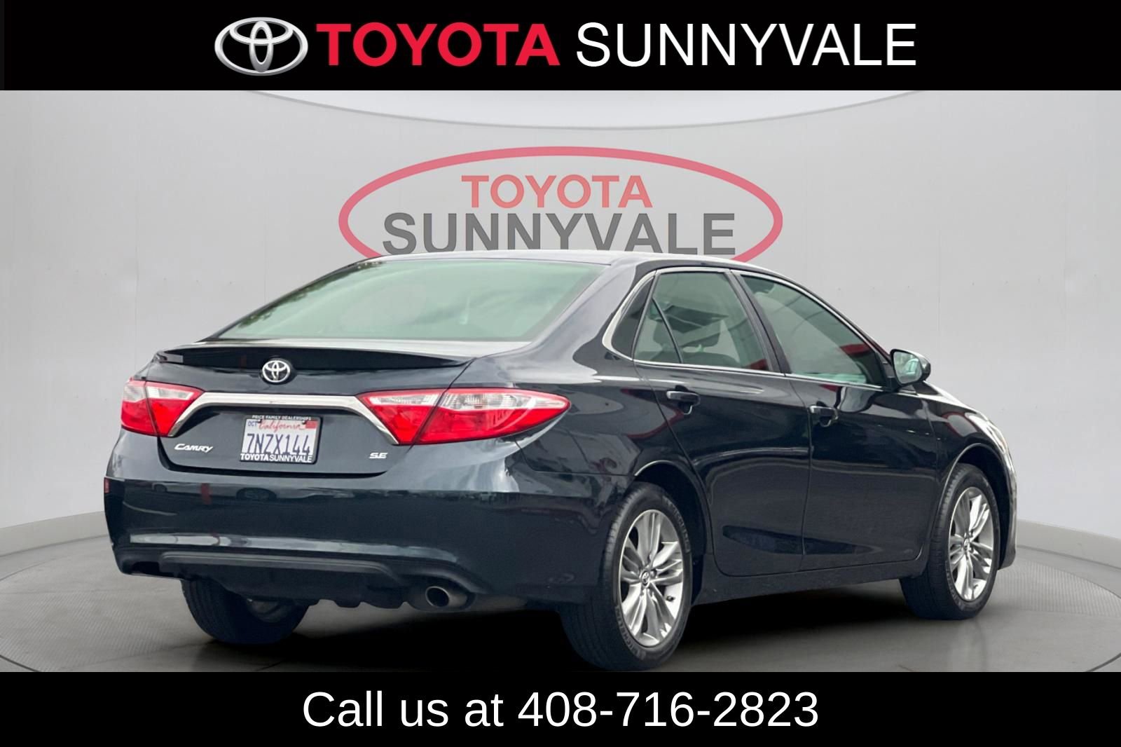 Used 2016 Toyota Camry SE image 3