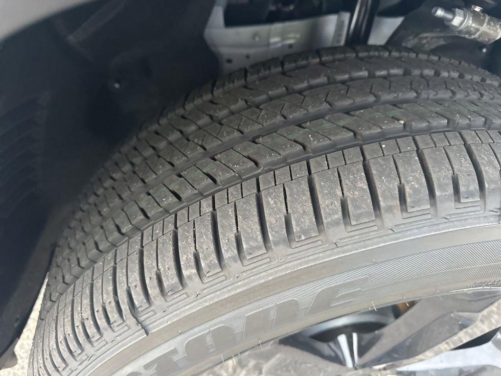 New 2025 Jeep Grand Cherokee Altitude AWD/4WD image 31