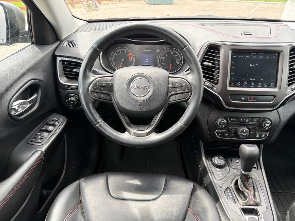 Used 2019 Jeep Cherokee Trailhawk w/ Cold Weather Group AWD/4WD image 20