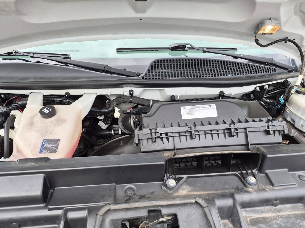 Used 2020 Chevrolet Express 2500 RWD image 30