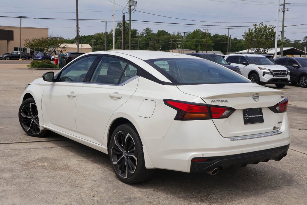 Used 2023 Nissan Altima 2.5 SR w/ SR Premium Package AWD/4WD image 2