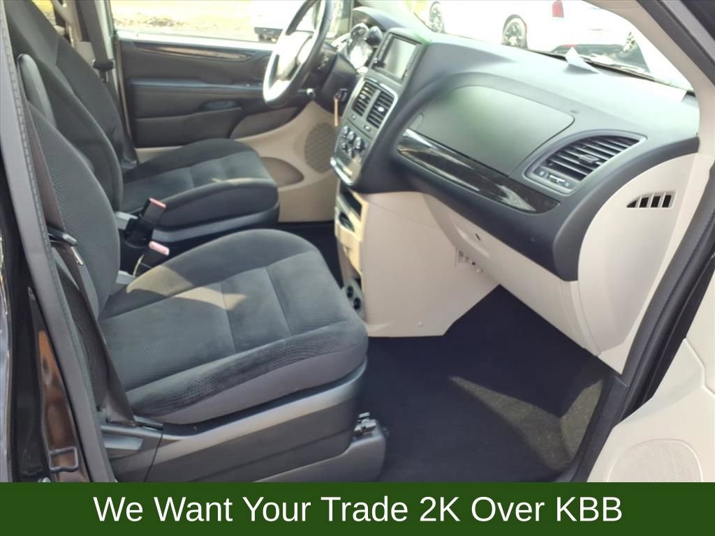 Used 2017 Dodge Grand Caravan SE w/ Power Window Group image 16