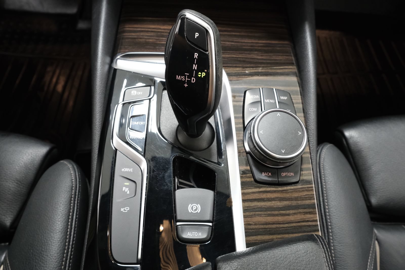Used 2019 BMW 530e xDrive w/ Premium Package AWD/4WD image 25