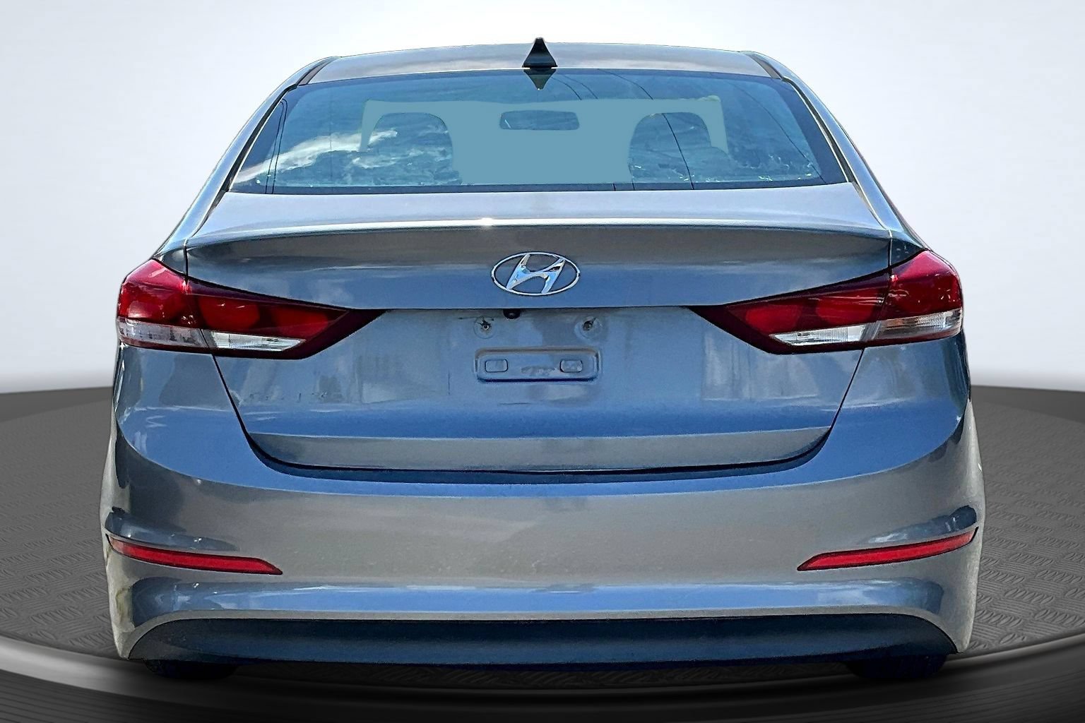 Used 2018 Hyundai Elantra SEL w/ Cargo Package FWD image 4