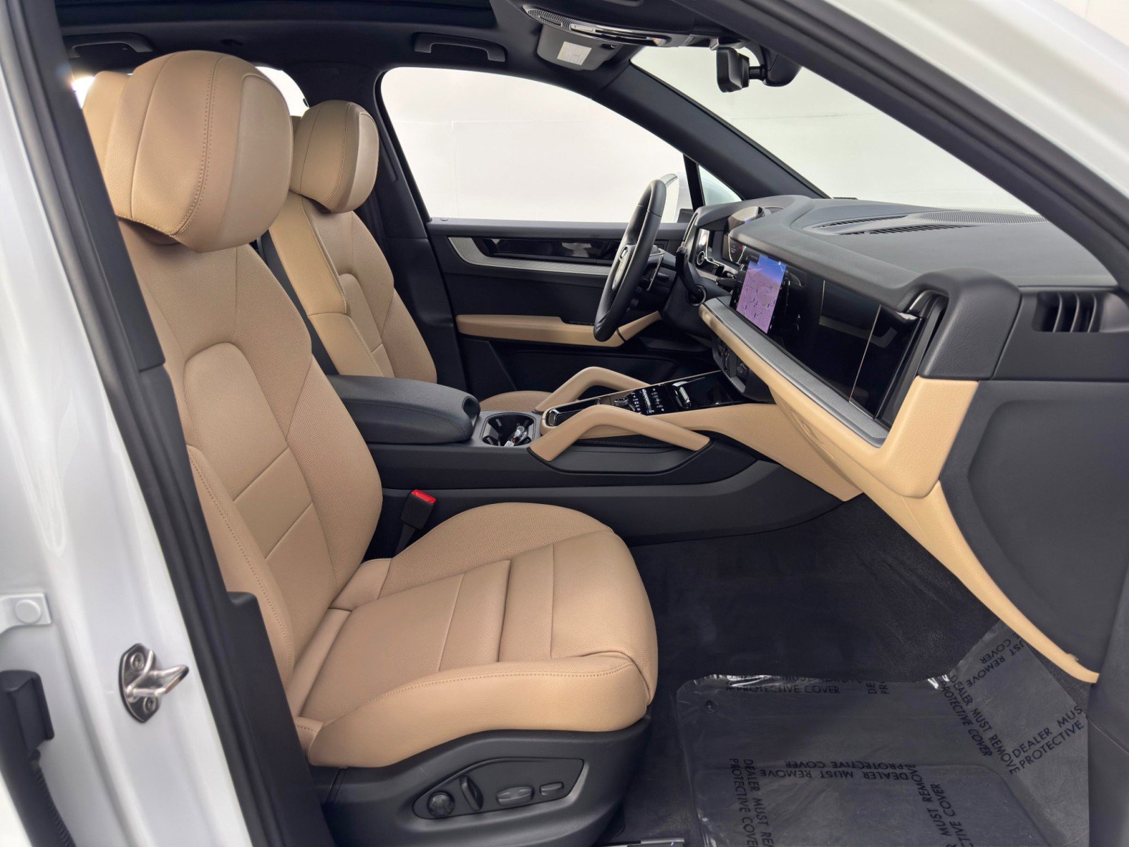 Used 2025 Porsche Cayenne S w/ Premium Package Plus image 16