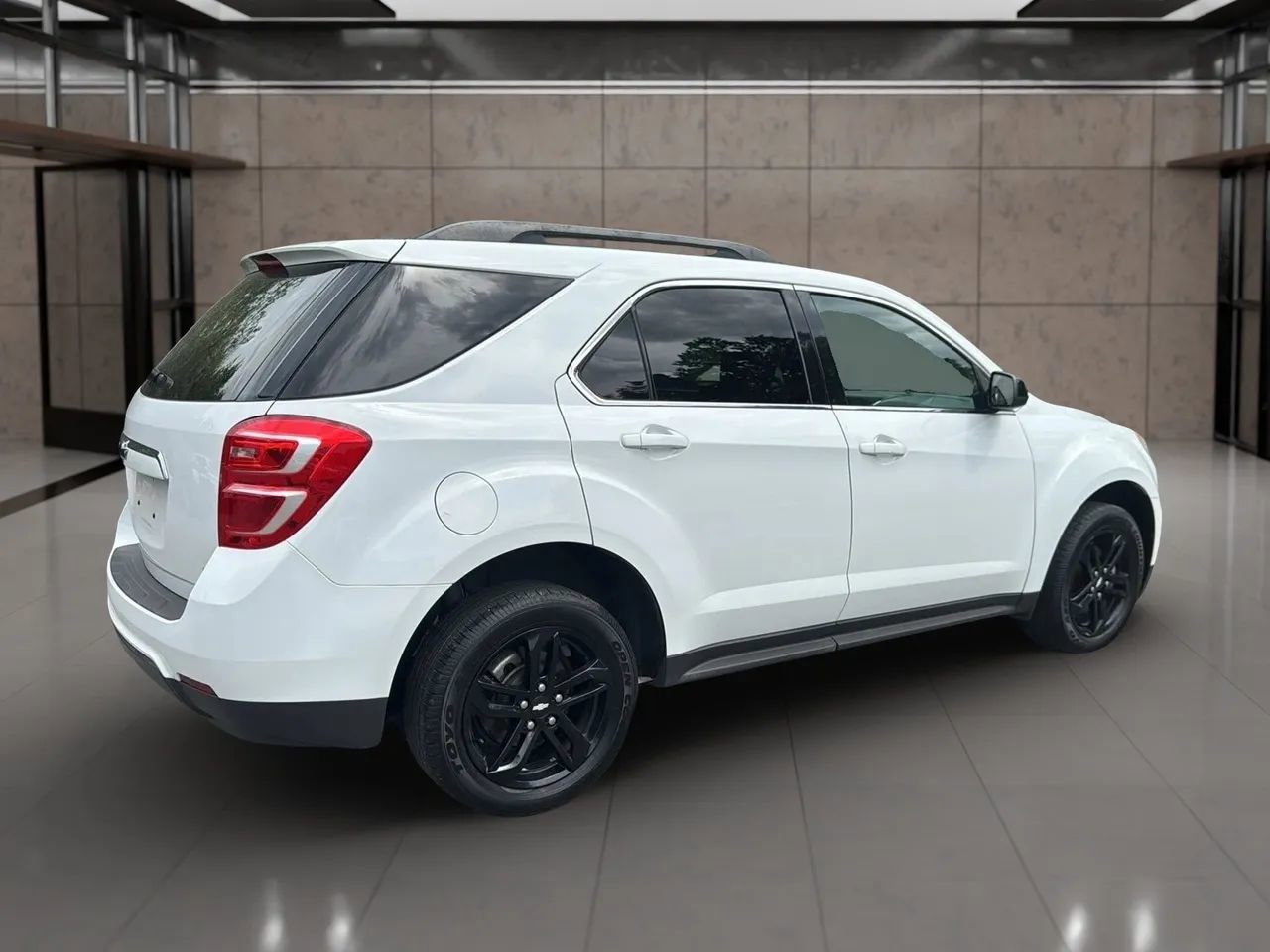 Used 2017 Chevrolet Equinox LT w/ Sport Edition FWD image 5