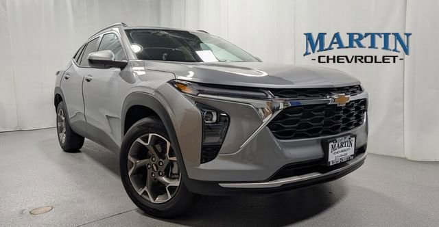 New 2026 Chevrolet Trax LT w/ Sunroof Package