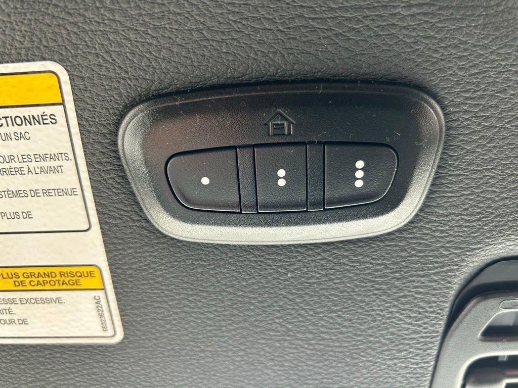 Used 2020 Jeep Wrangler Unlimited Sahara image 29