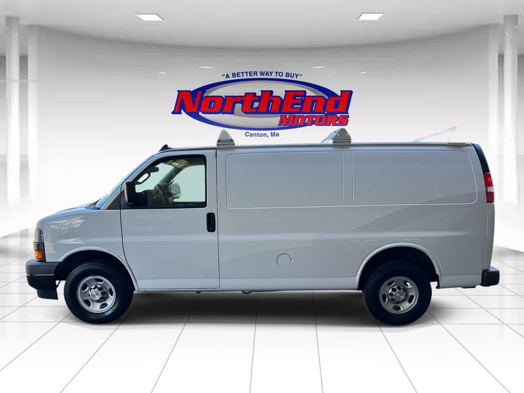 Used 2020 Chevrolet Express 3500 w/ Driver Convenience Package RWD image 7