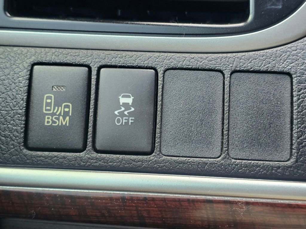 Used 2014 Toyota Camry XLE FWD image 26