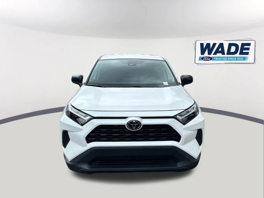 Used 2023 Toyota RAV4 LE AWD/4WD image 2