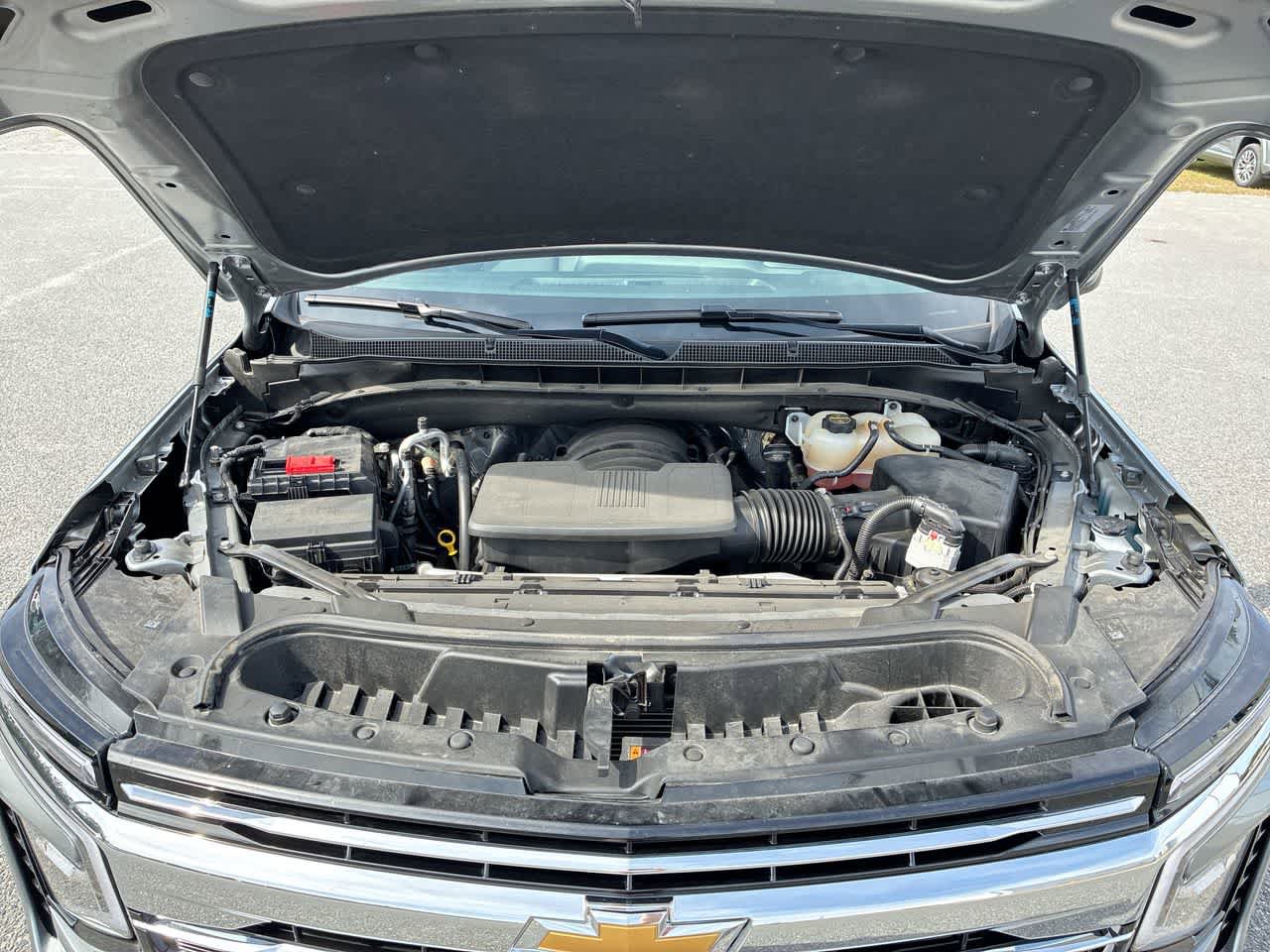 Used 2025 Chevrolet Tahoe LT AWD/4WD image 29
