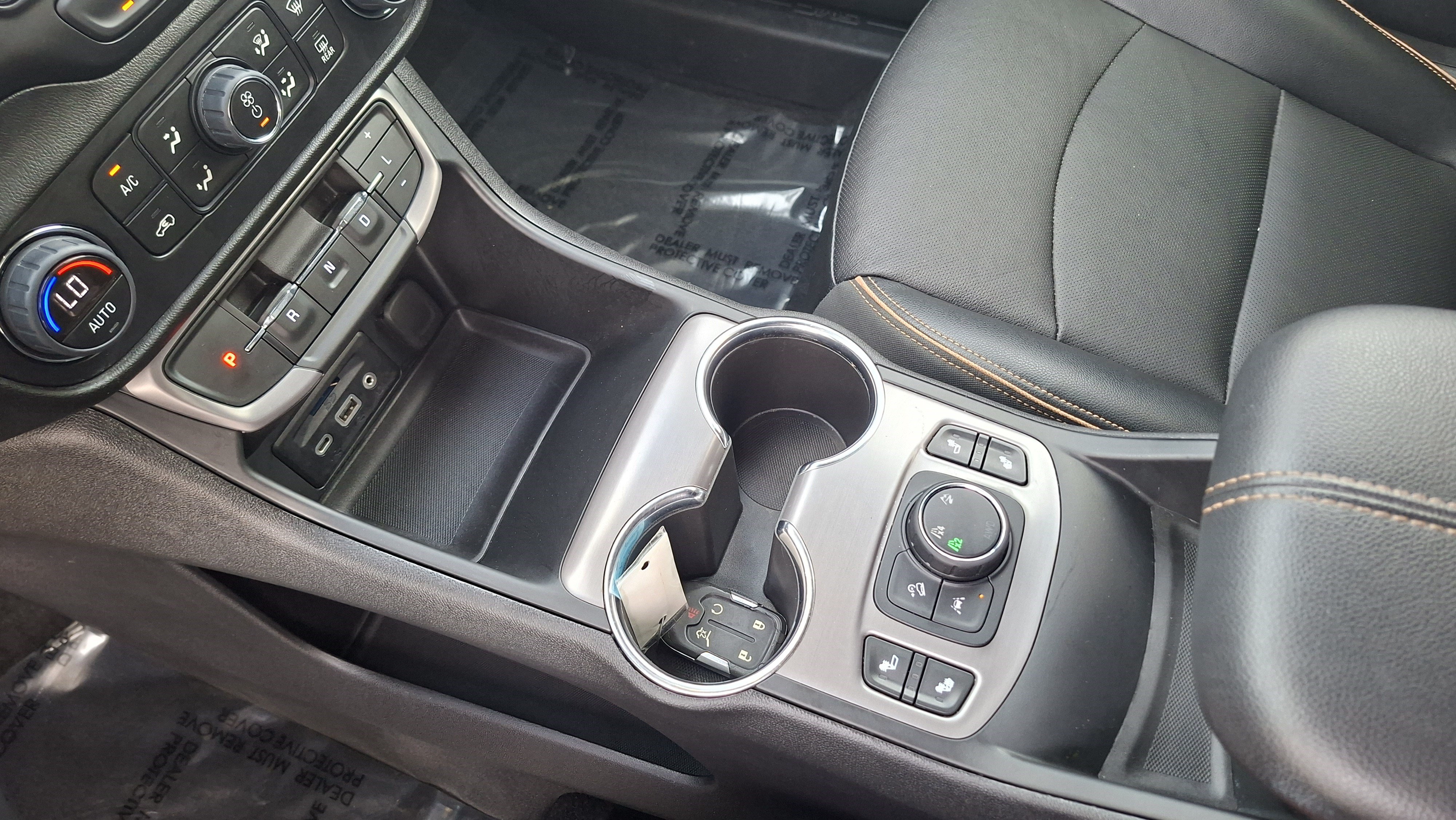 Used 2023 GMC Terrain AT4 AWD/4WD image 16