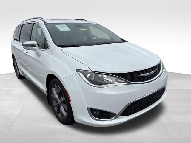 Used 2018 Chrysler Pacifica Limited w/ Tire & Wheel Group