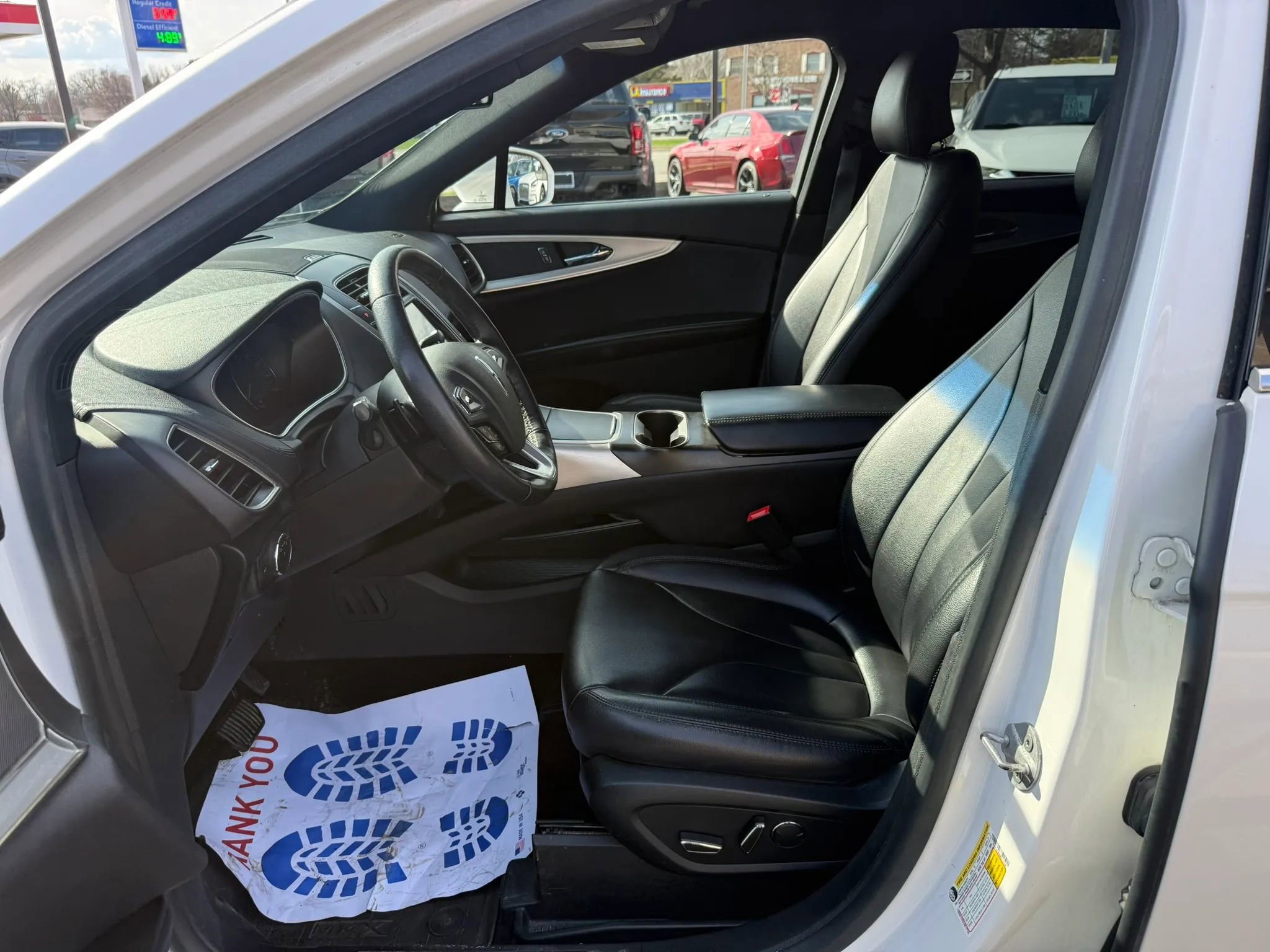 Used 2017 Lincoln MKX Premiere image 10