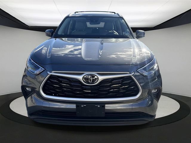 Used 2023 Toyota Highlander XLE image 14