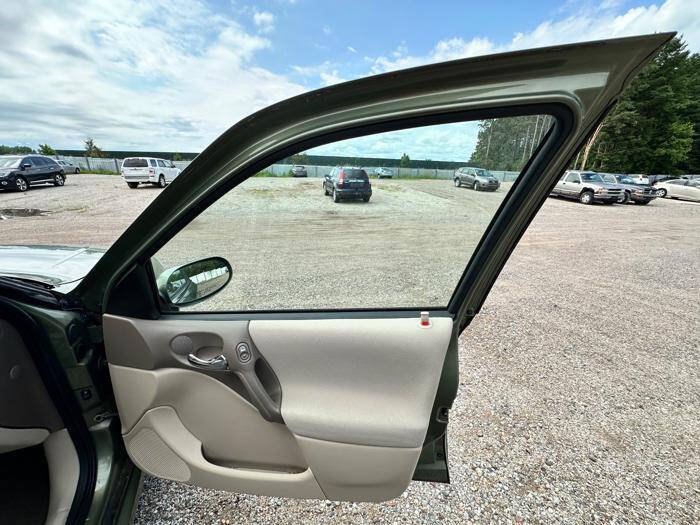 Used 2003 Saturn L-Series L200 w/ Convenience Pkg FWD image 30
