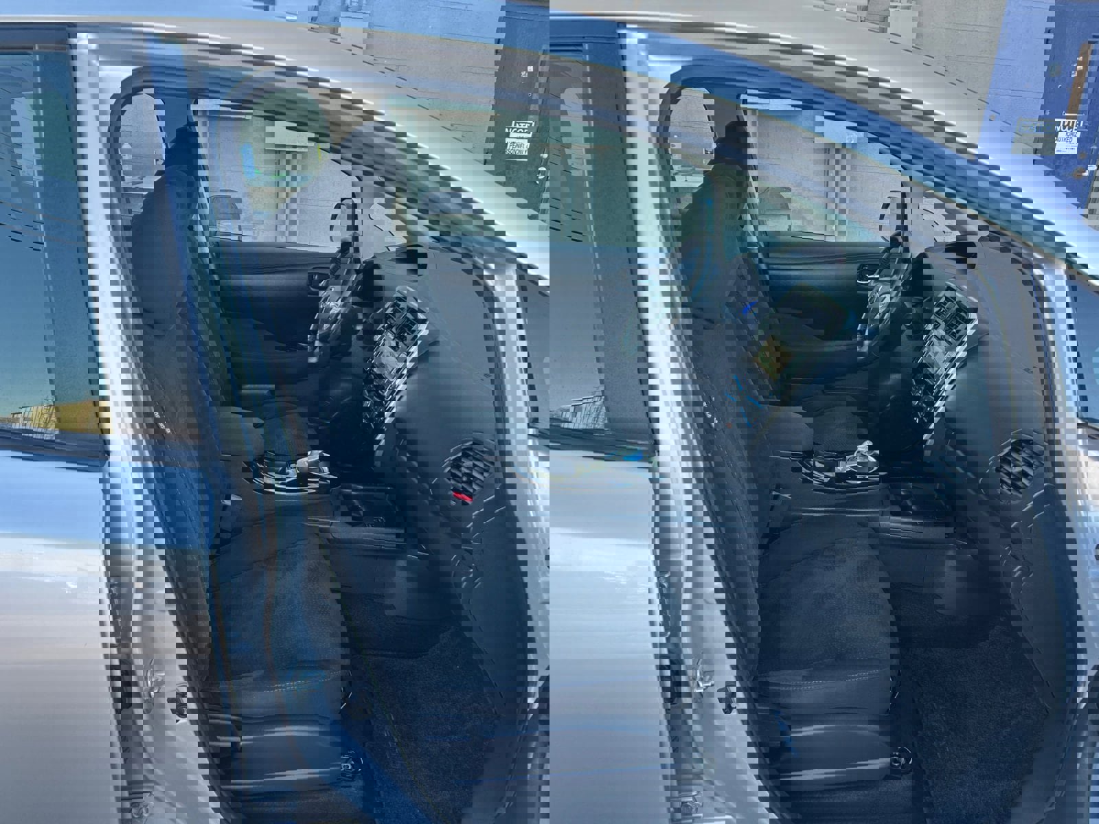 Used 2016 Nissan Leaf SV image 32